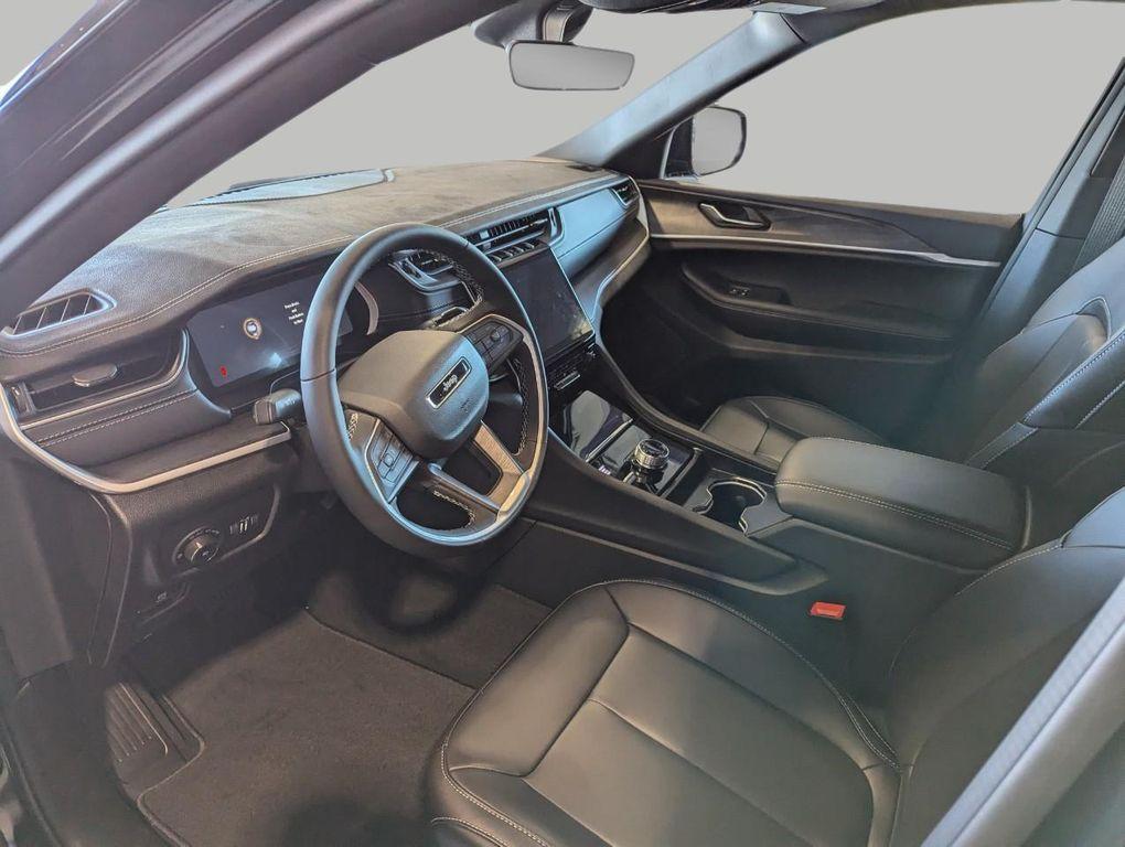 new 2025 Jeep Grand Cherokee car, priced at $47,725