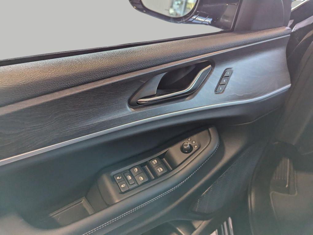 new 2025 Jeep Grand Cherokee car, priced at $47,725