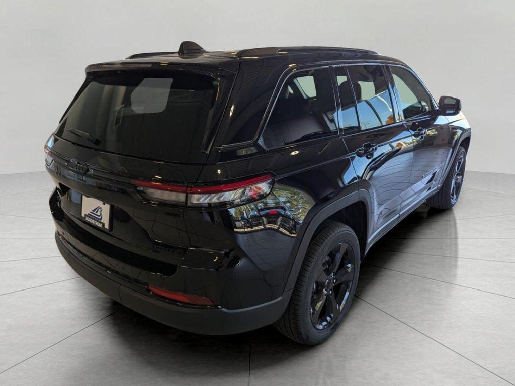 new 2025 Jeep Grand Cherokee car, priced at $47,725