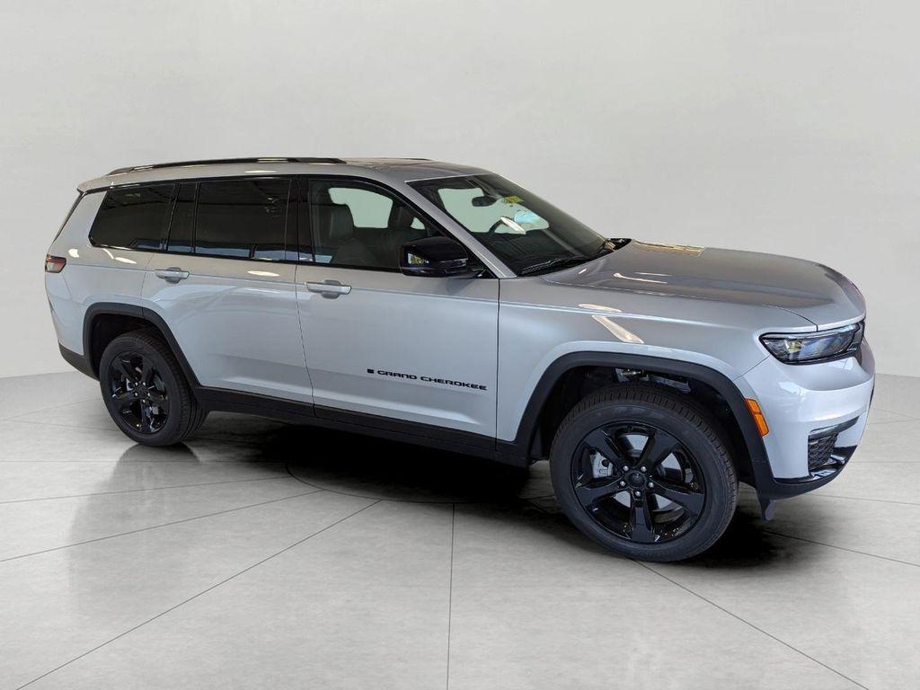 new 2025 Jeep Grand Cherokee L car, priced at $49,525