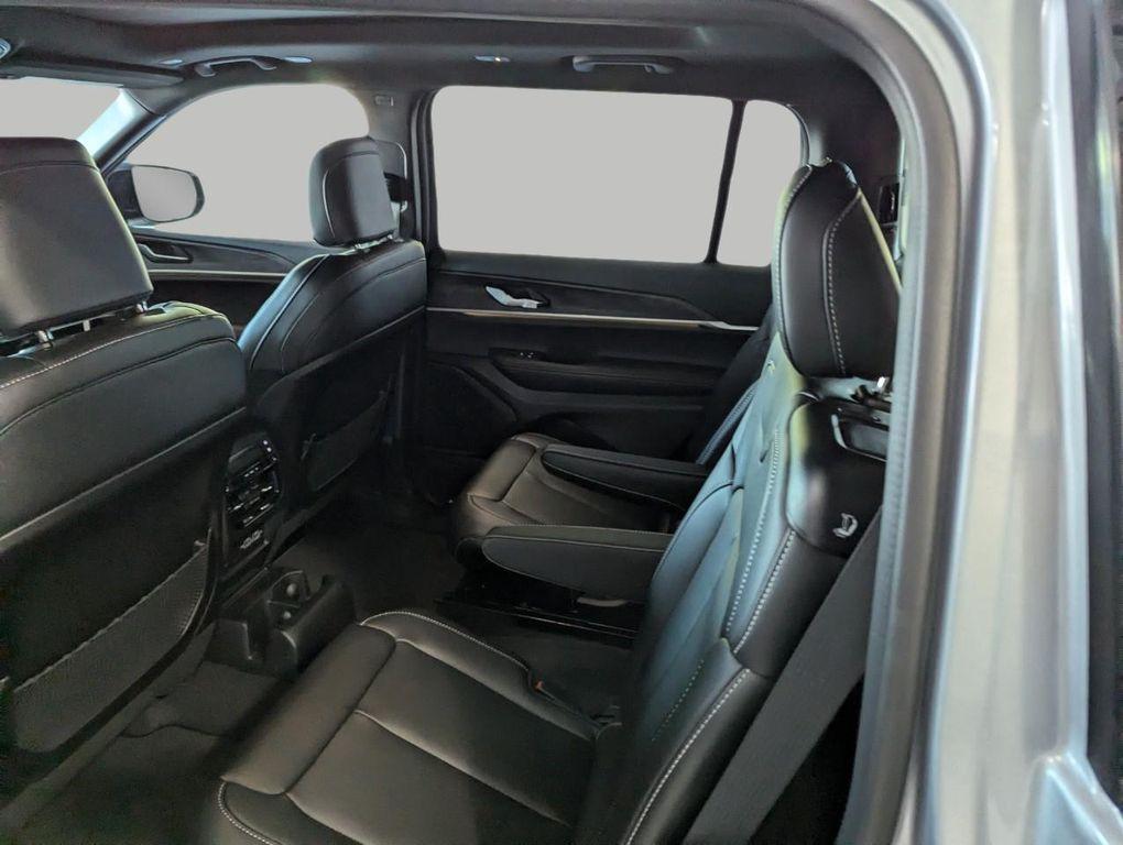 new 2025 Jeep Grand Cherokee L car, priced at $49,525