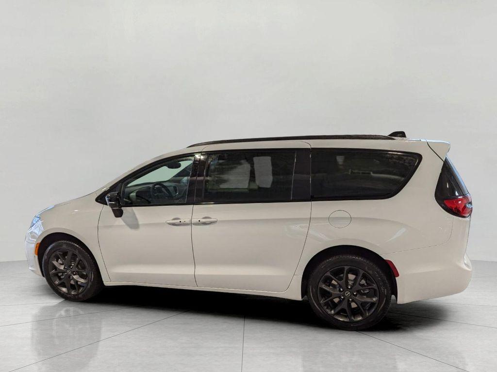 new 2026 Chrysler Pacifica car, priced at $52,512