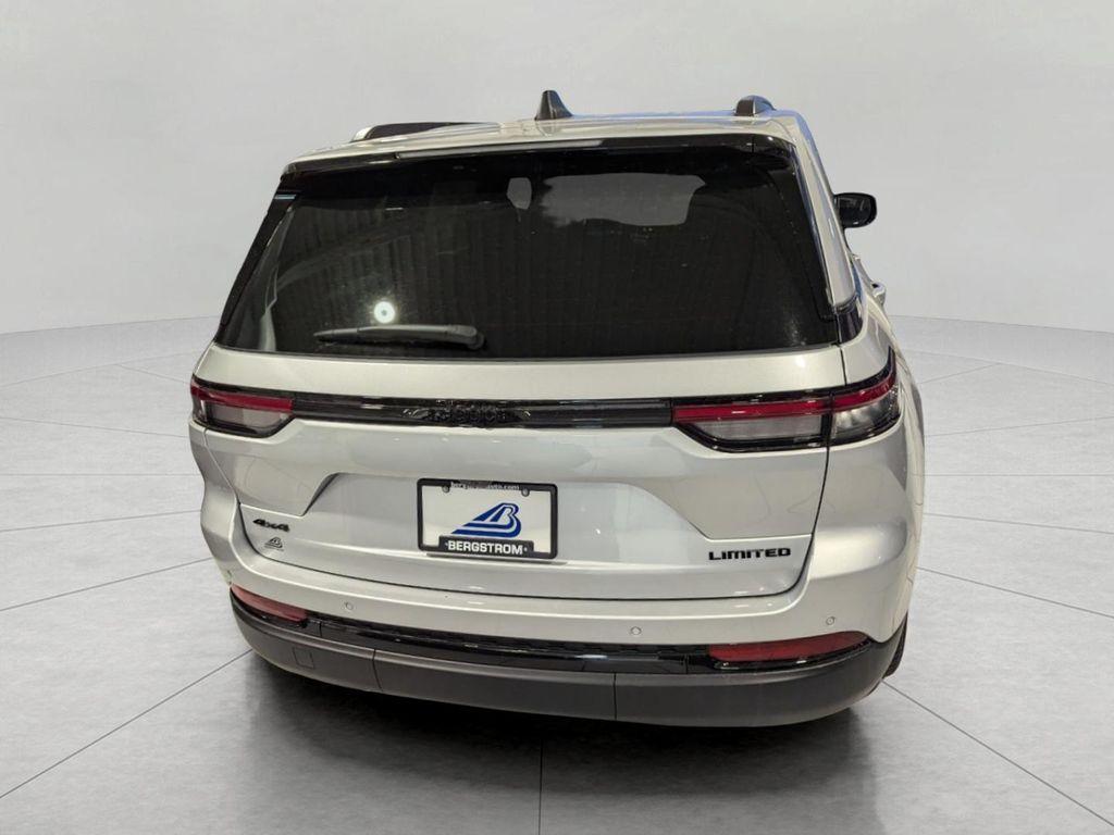 new 2025 Jeep Grand Cherokee car, priced at $44,725