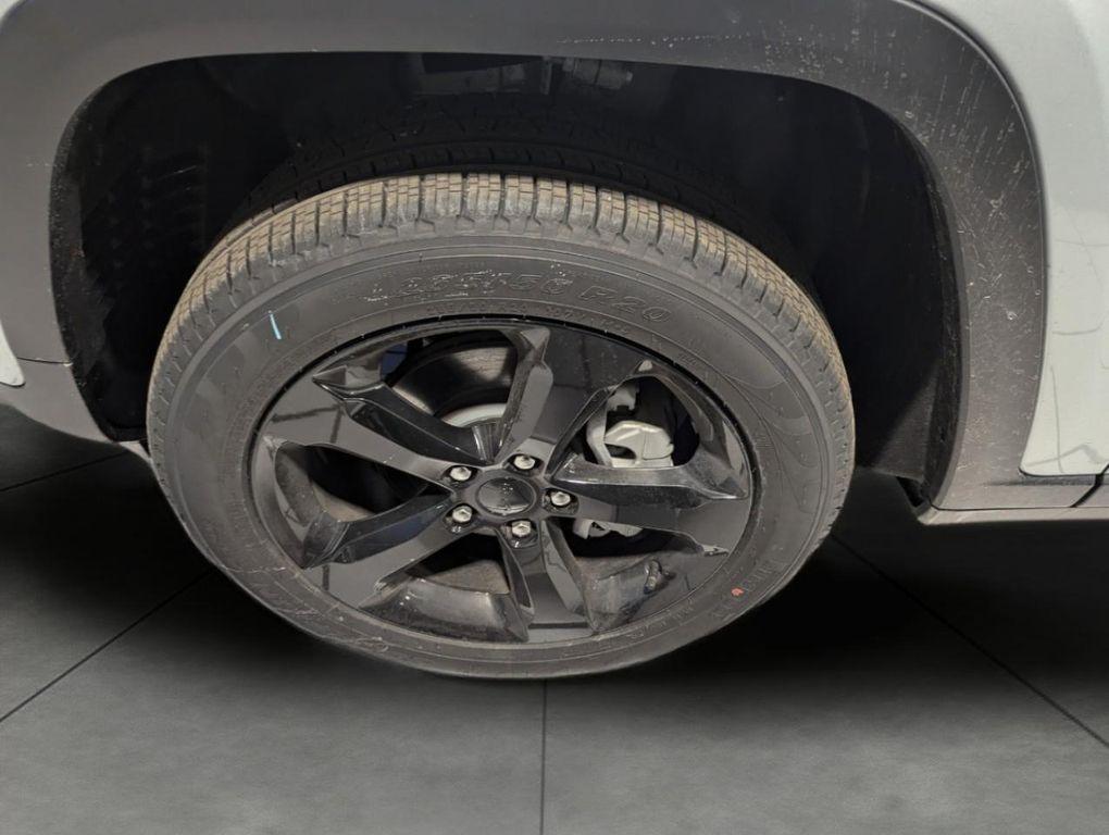 new 2025 Jeep Grand Cherokee car, priced at $44,725