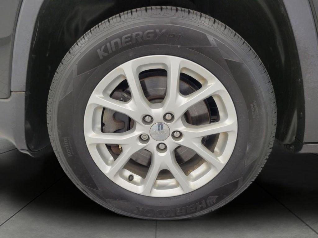 used 2015 Jeep Cherokee car, priced at $12,317