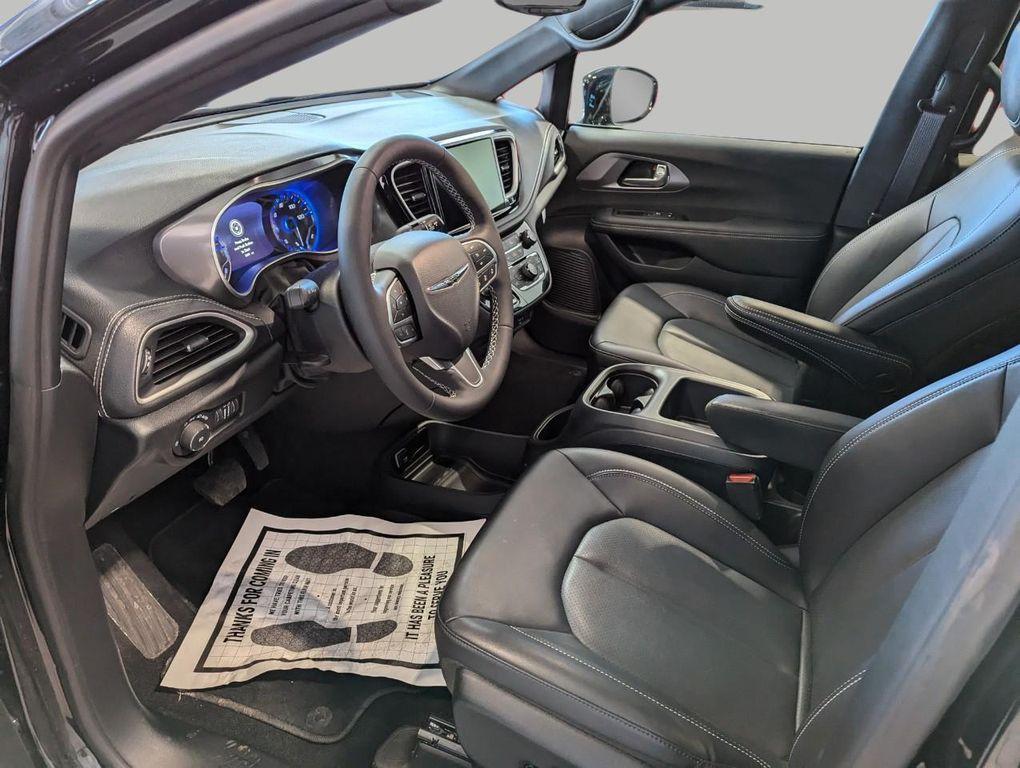 new 2026 Chrysler Pacifica car, priced at $38,365