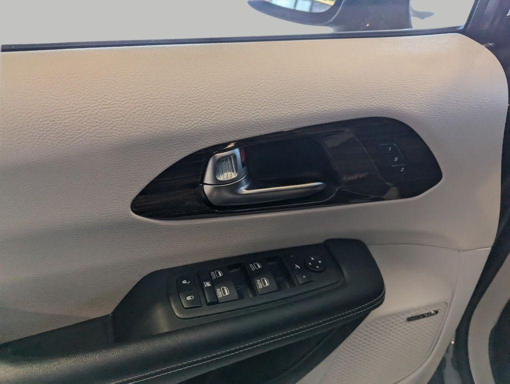 used 2023 Chrysler Pacifica Hybrid car, priced at $32,483