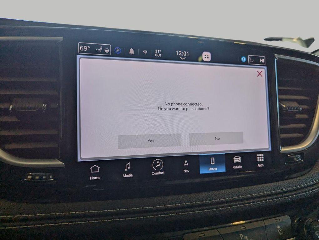 used 2023 Chrysler Pacifica Hybrid car, priced at $32,483