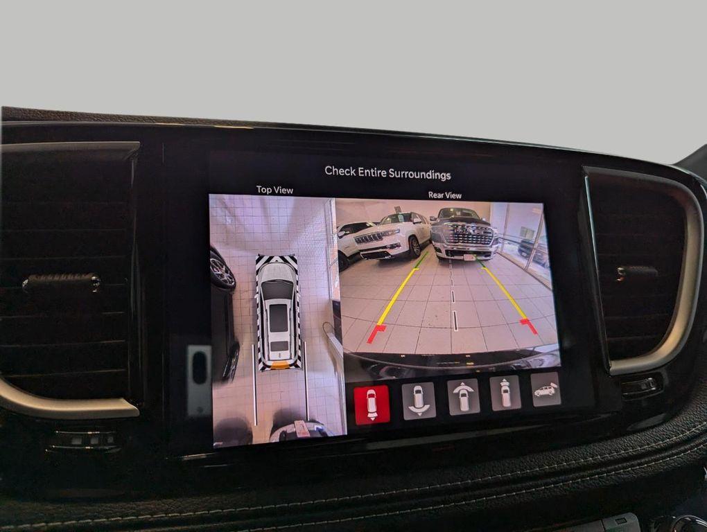 new 2026 Chrysler Pacifica car, priced at $38,445