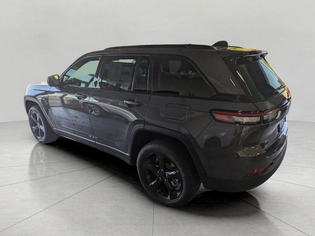 new 2025 Jeep Grand Cherokee car, priced at $47,725