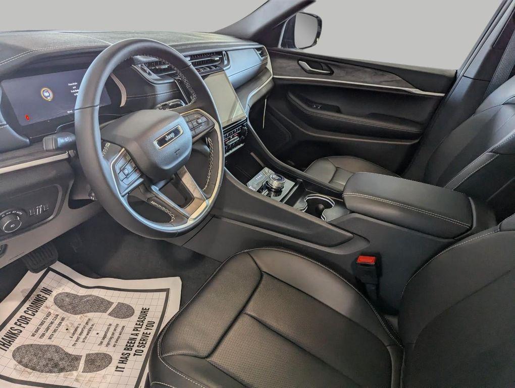 new 2025 Jeep Grand Cherokee L car, priced at $48,035