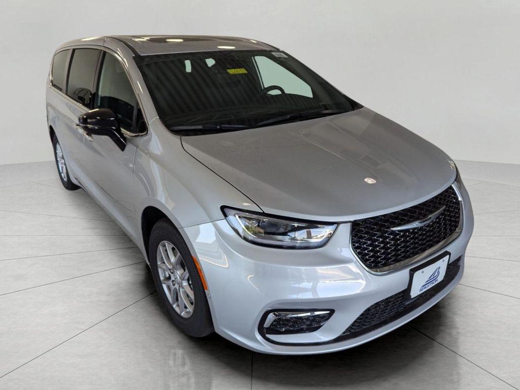 new 2026 Chrysler Pacifica car, priced at $41,125