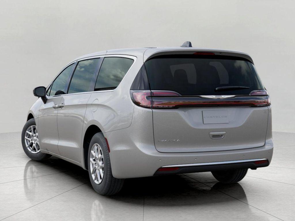 new 2026 Chrysler Pacifica car, priced at $40,625