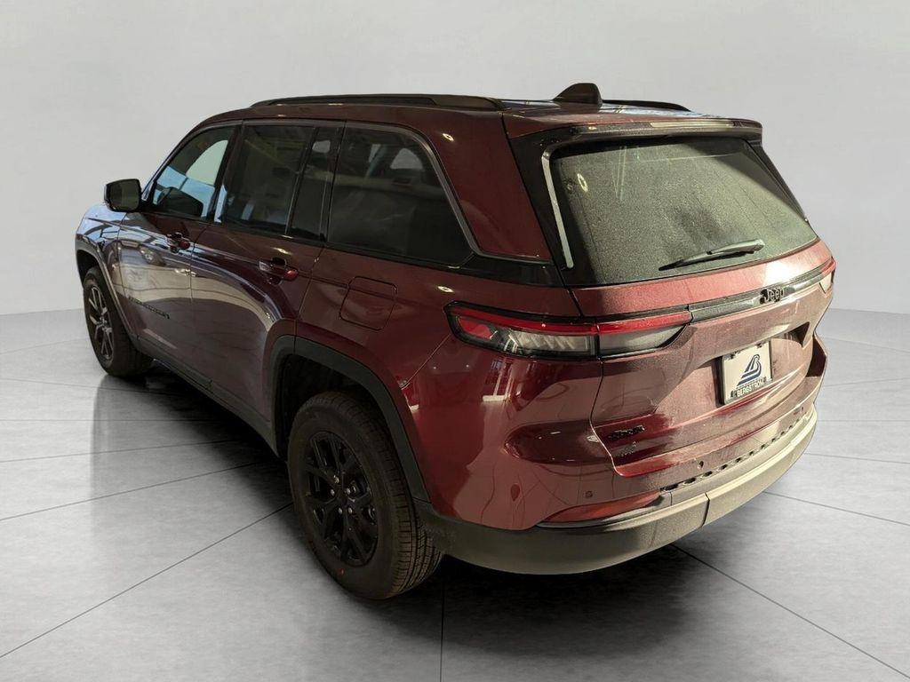 new 2026 Jeep Grand Cherokee car, priced at $46,471