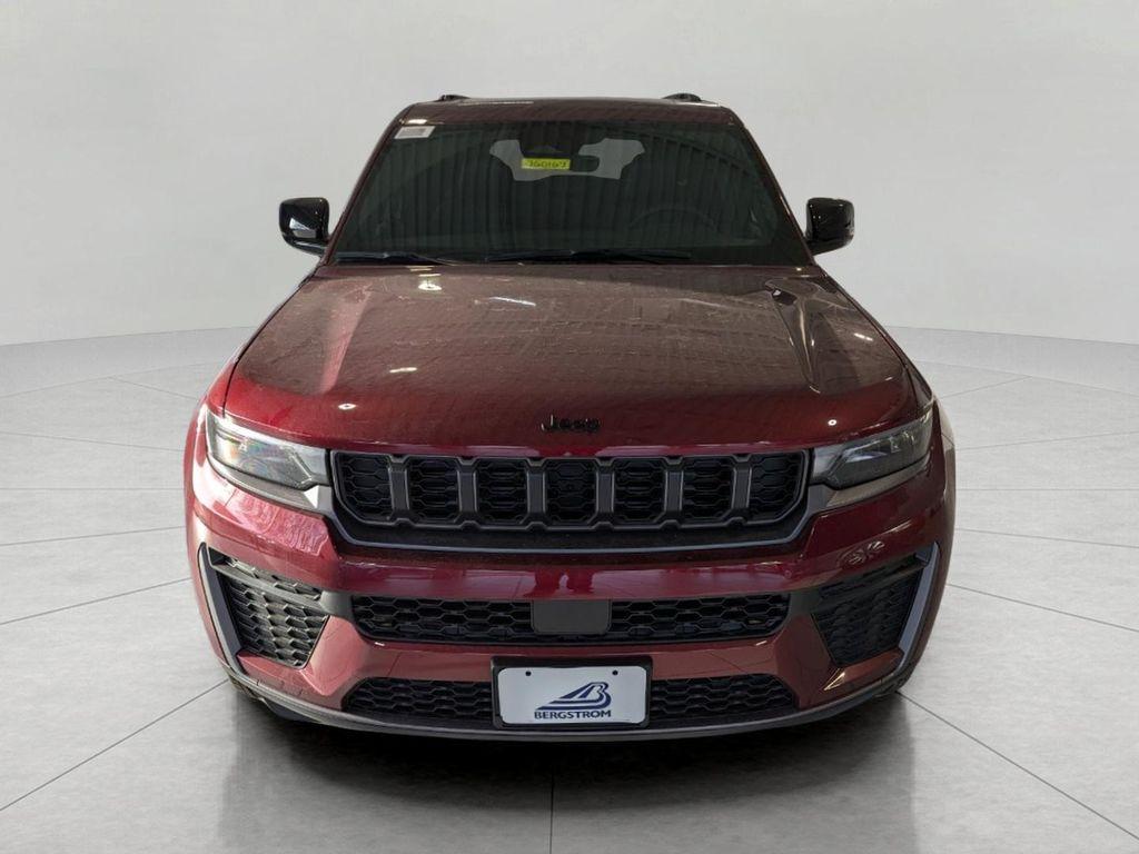 new 2026 Jeep Grand Cherokee car, priced at $46,471