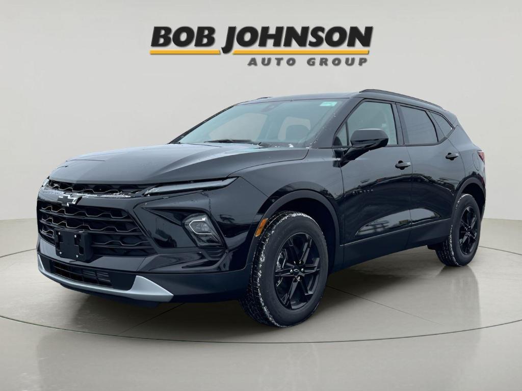 new 2025 Chevrolet Blazer car, priced at $36,913