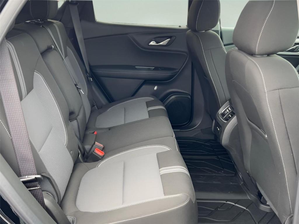 new 2025 Chevrolet Blazer car, priced at $36,913