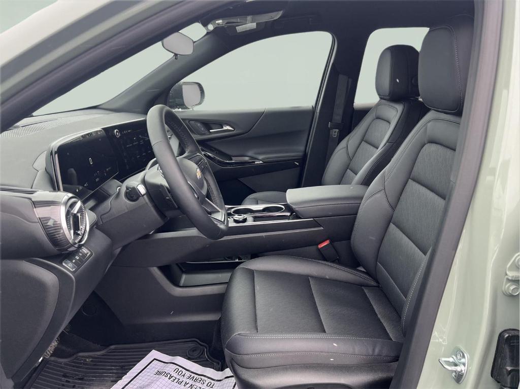 new 2026 Chevrolet Equinox car, priced at $33,858