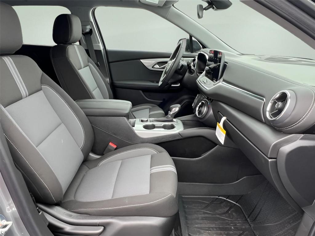 new 2025 Chevrolet Blazer car, priced at $37,503