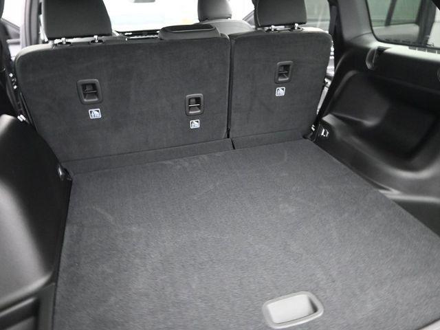 new 2025 Jeep Grand Cherokee car, priced at $40,874