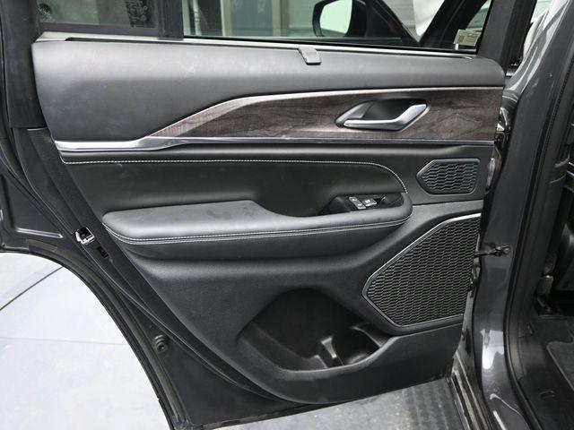 used 2023 Jeep Grand Cherokee car, priced at $39,349