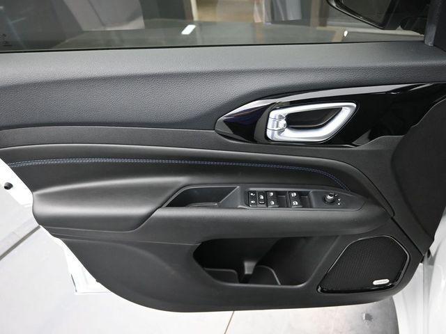 new 2025 Jeep Compass car, priced at $33,245