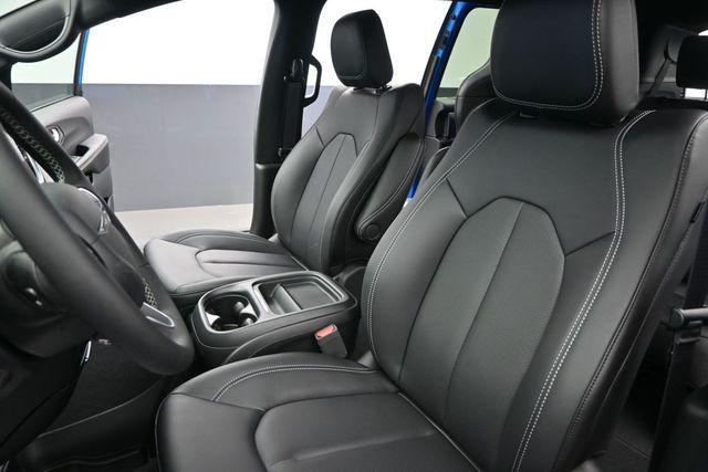 new 2027 Chrysler Pacifica car, priced at $52,317