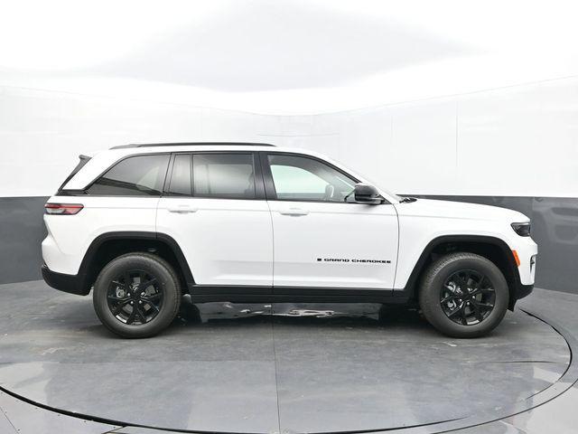 new 2025 Jeep Grand Cherokee car, priced at $43,065