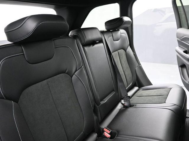 new 2025 Jeep Grand Cherokee car, priced at $43,065