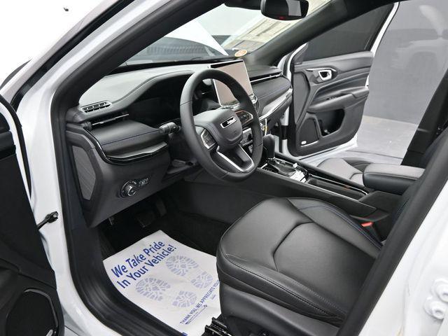 new 2025 Jeep Compass car, priced at $33,245