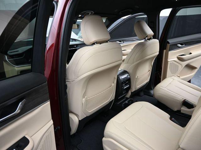 new 2025 Jeep Grand Cherokee L car, priced at $46,746