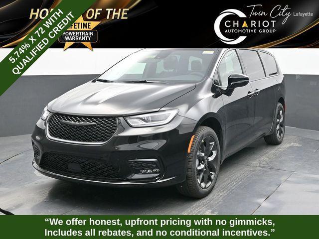 new 2026 Chrysler Pacifica car, priced at $47,187