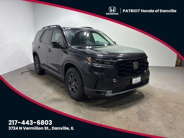 new 2025 Honda Pilot car, priced at $46,337