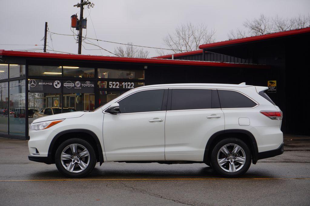 used 2015 Toyota Highlander car, priced at $13,636