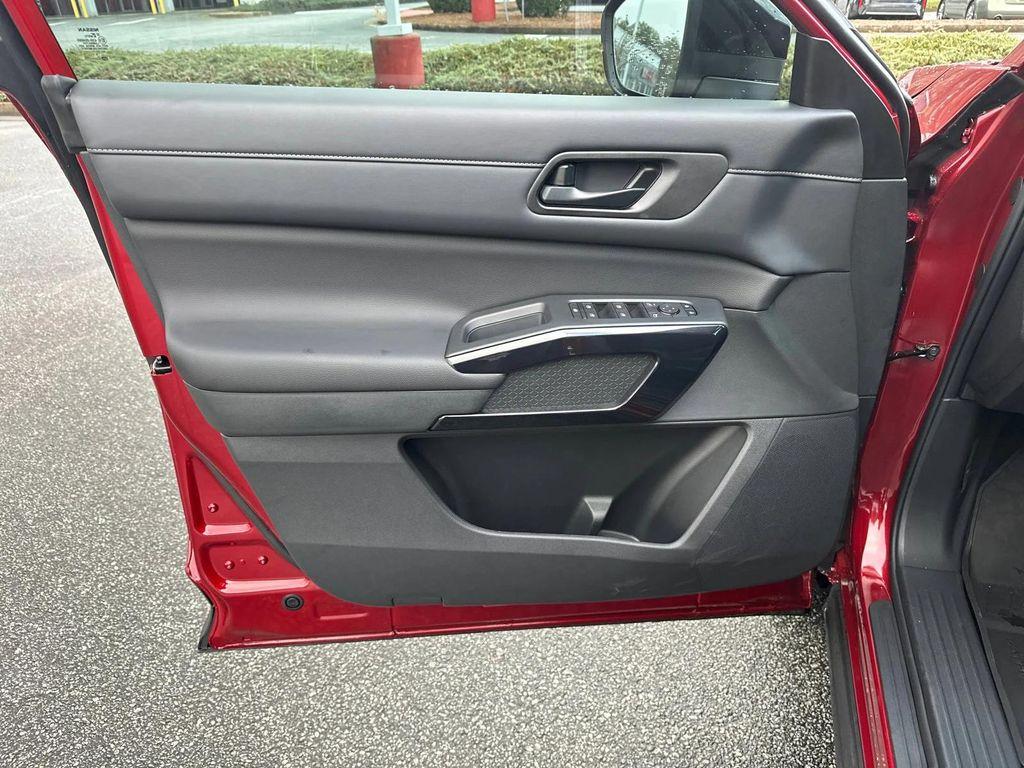 new 2026 Nissan Pathfinder car, priced at $40,264