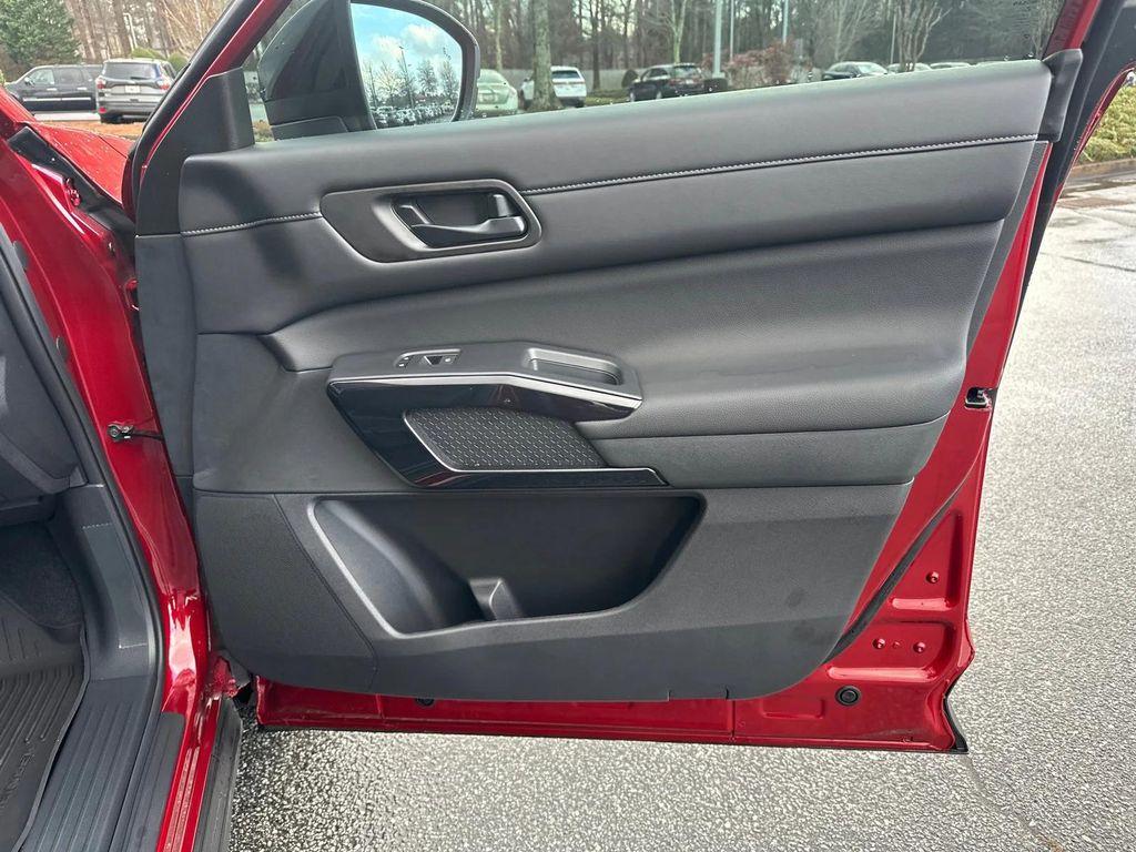 new 2026 Nissan Pathfinder car, priced at $40,264