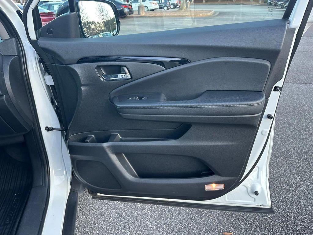 used 2021 Honda Pilot car, priced at $23,949