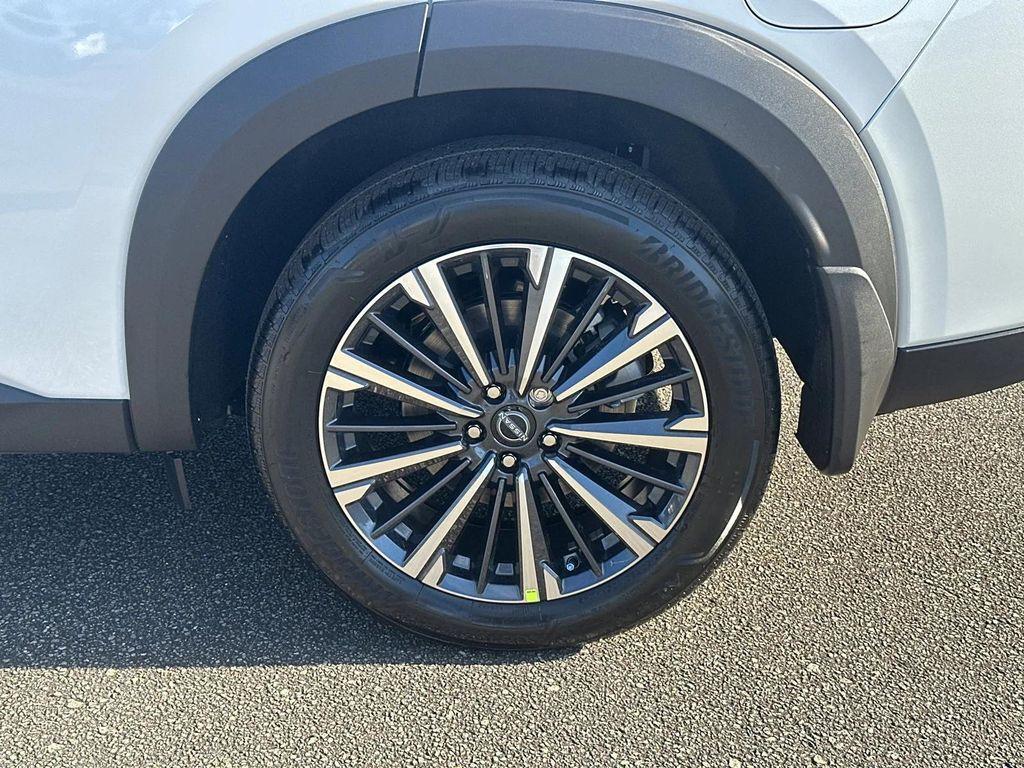 new 2026 Nissan Pathfinder car, priced at $48,736