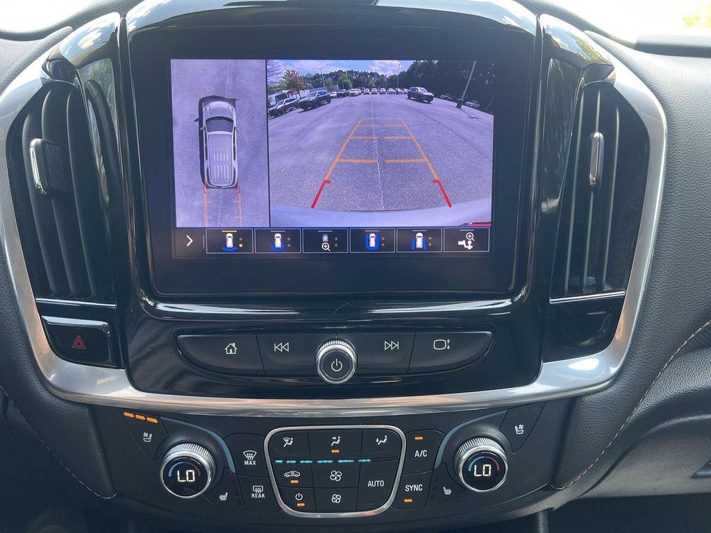 used 2020 Chevrolet Traverse car, priced at $22,898