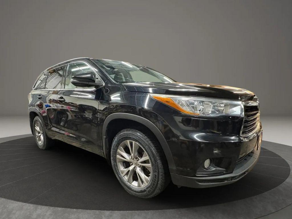 used 2015 Toyota Highlander car, priced at $15,275