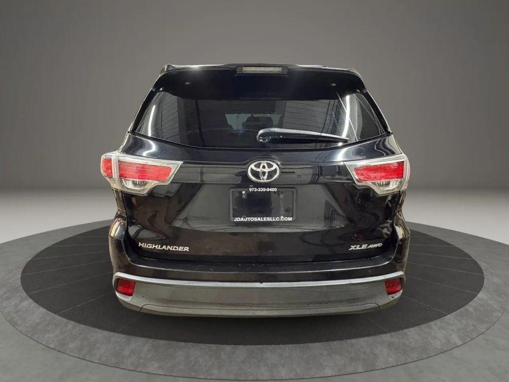 used 2015 Toyota Highlander car, priced at $15,275