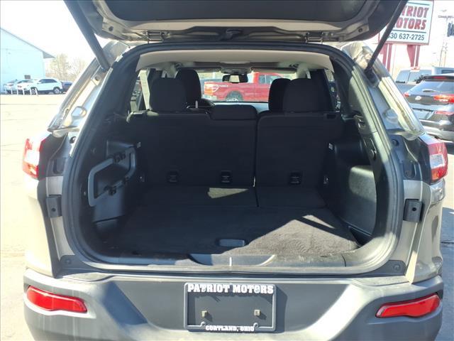 used 2016 Jeep Cherokee car