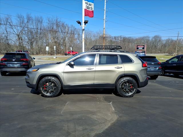 used 2016 Jeep Cherokee car
