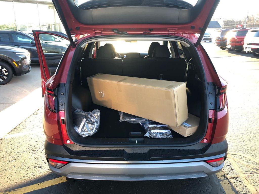 new 2026 Hyundai Tucson car, priced at $33,905