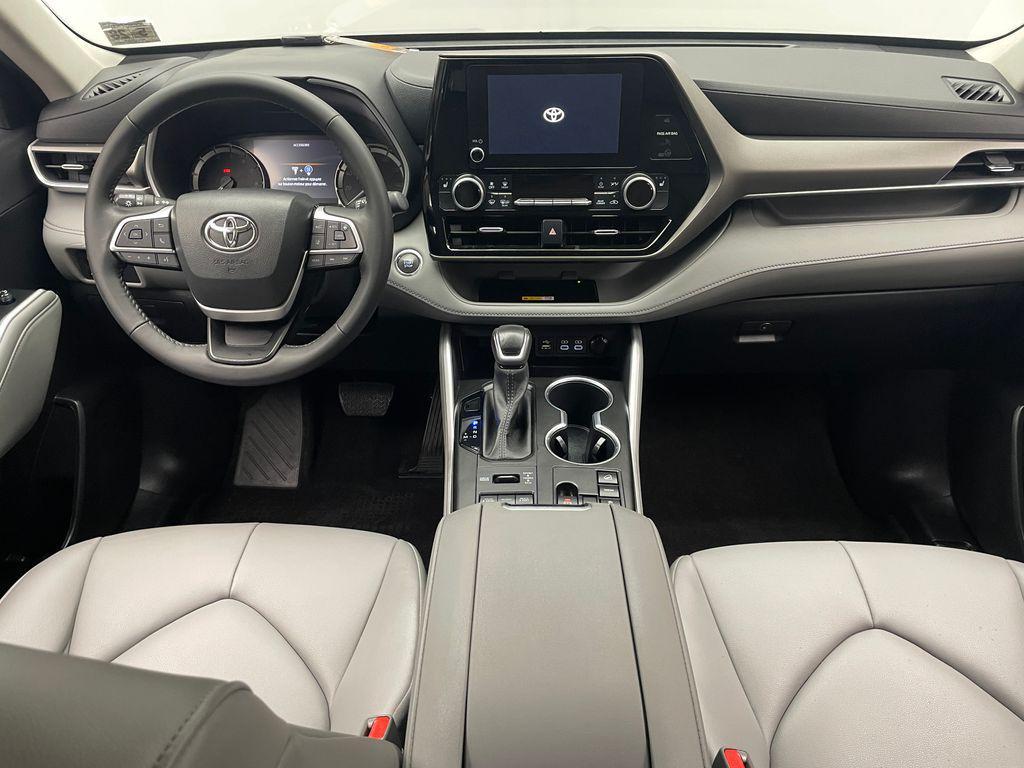 used 2023 Toyota Highlander car, priced at $23,900
