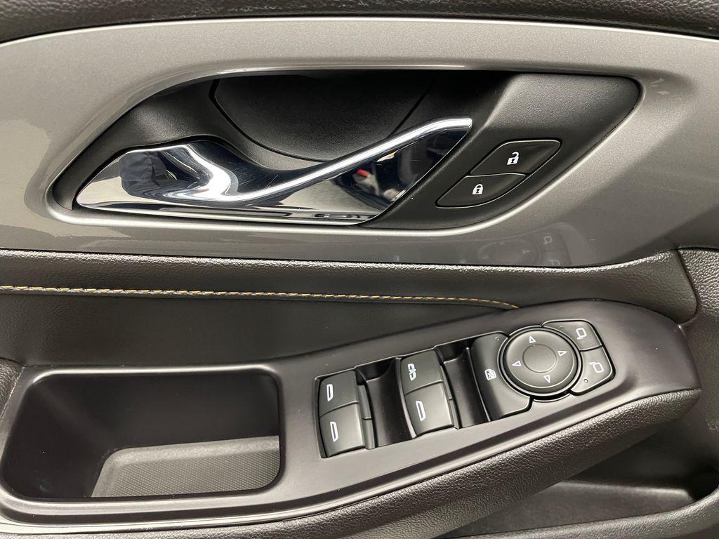 used 2018 Chevrolet Traverse car, priced at $12,900