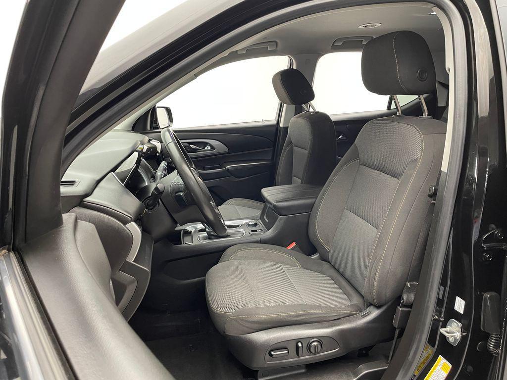 used 2018 Chevrolet Traverse car, priced at $12,900