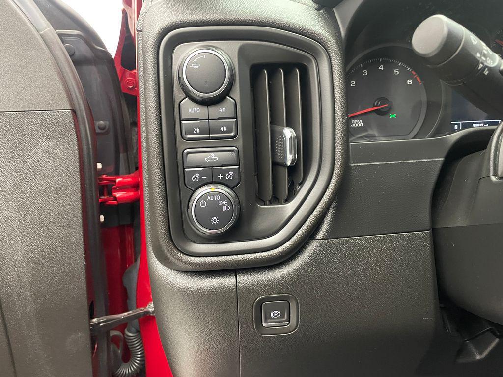 used 2021 Chevrolet Silverado 1500 car, priced at $33,300