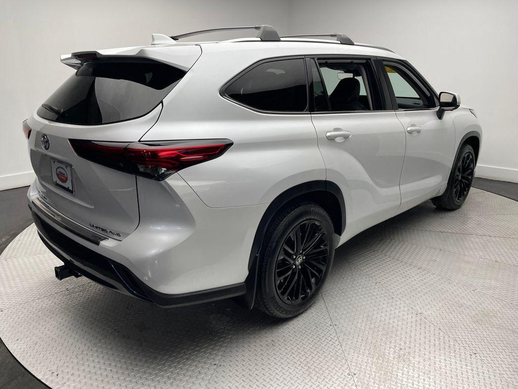 used 2023 Toyota Highlander car, priced at $42,900