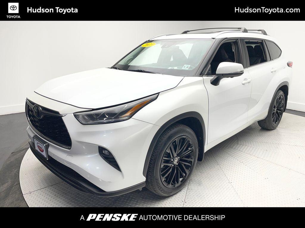 used 2023 Toyota Highlander car, priced at $42,900